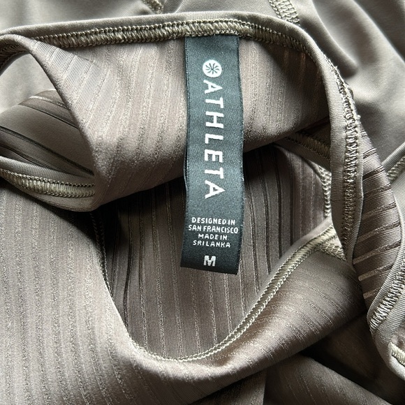 Athleta Vitality Rib Tank Coffee House Brown Scoop Neck Stretch UPF Size M - Picture 9 of 10